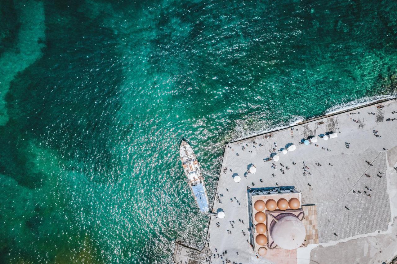 Azade Chania Chrissi Akti Chania Exterior foto